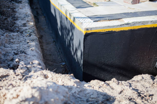 Professional Crawl Space Encapsulation technician working in Lindenhurst, IL